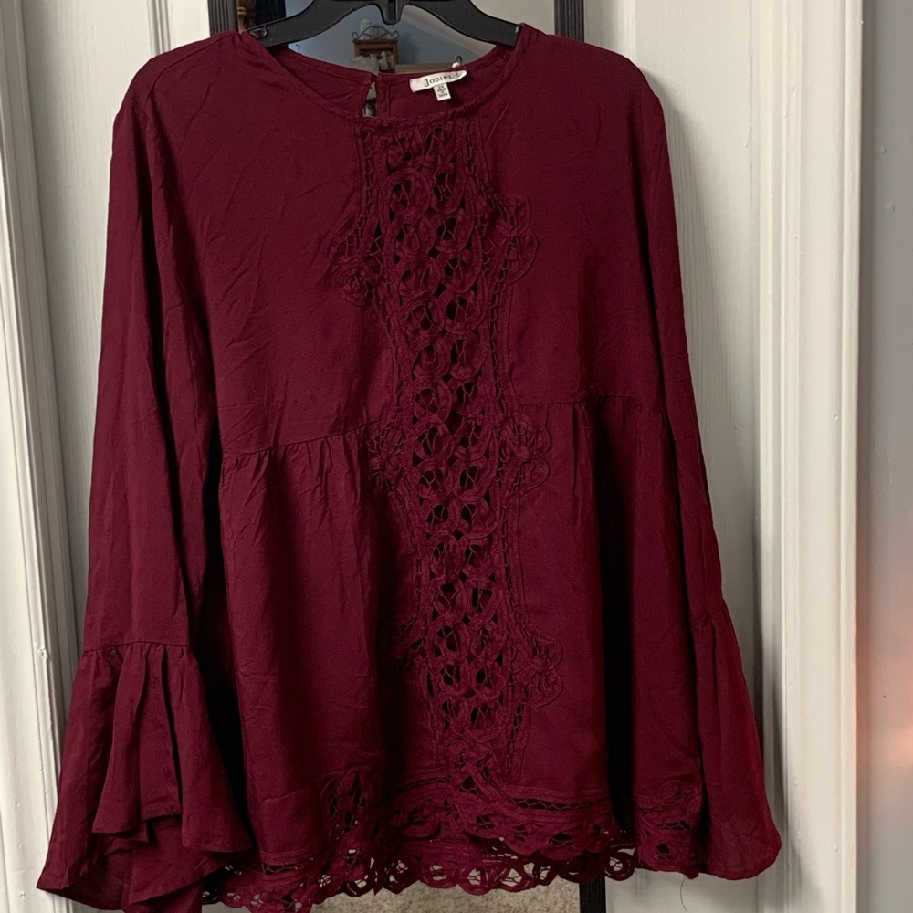 Jodifl Wine Bell Sleeve Blouse